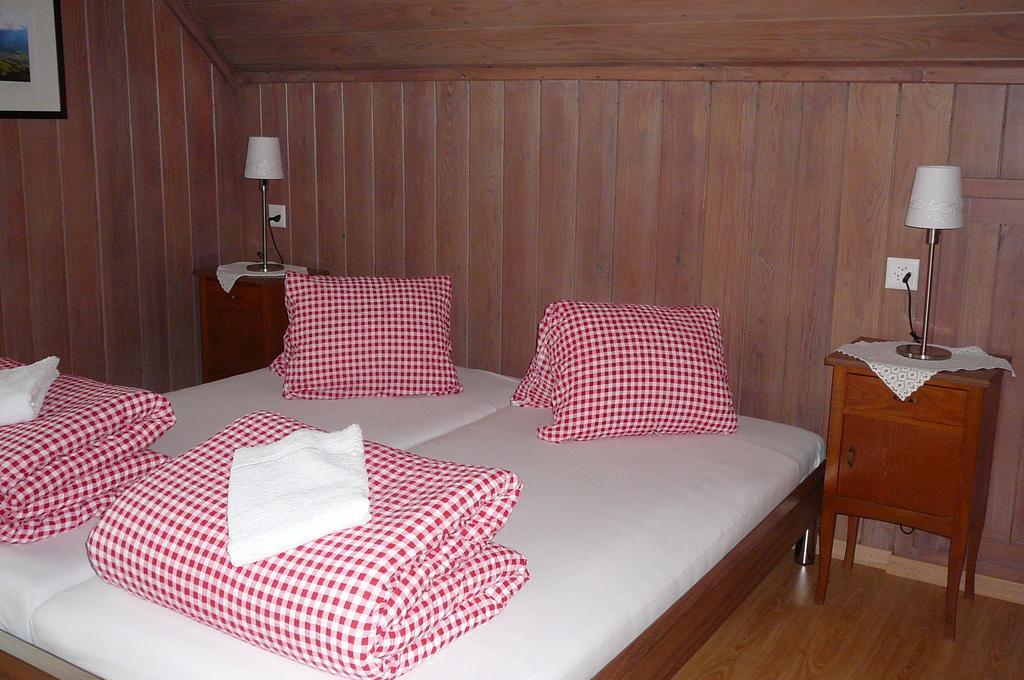 Gaestehaus Schaefli Intschi Habitación foto
